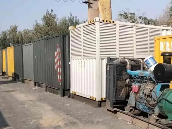 佛子山镇200KW柴油发电机机组每小时油耗是多少？